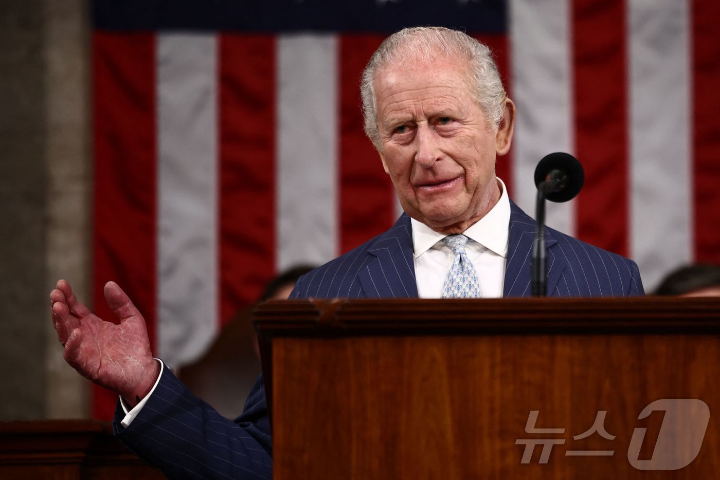 (워싱턴 AFP=뉴스1) 김경민 기자 = 찰스 3세 영국 국왕이 28일(현지시간) 미국 워싱턴DC에 있는 국회의사당 하원 회의장에서 연설하고 있다. 2026.4.28ⓒ AFP=뉴스 …