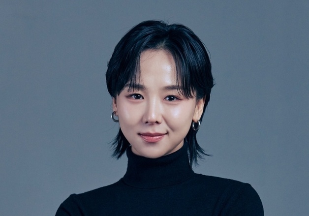 '골때녀' 김보경, 엠유엠더블유와 전속계약…보컬 라인업 강화