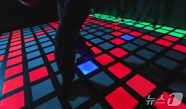 초등생 쓰러뜨린 '번쩍이는 LED 게임'…정부 지침은 1년 뒤 나왔다
