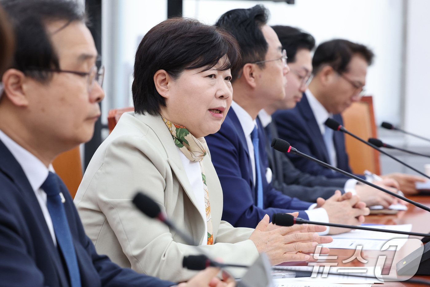 (서울=뉴스1) 신웅수 기자 = 서영교 위원장이 29일 서울 여의도 국회에서 윤석열 정치검찰 조작기소 국조특위 민주당 위원 기자간담회에서 발언하고 있다. 2026.4.29/뉴스1