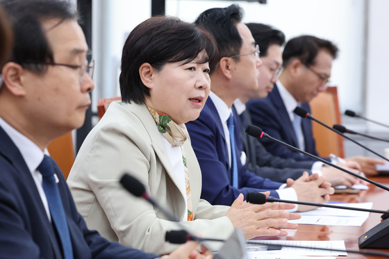 청문회 성과 밝히는 서영교 위원장