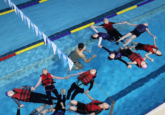 초등생 생존수영 교육