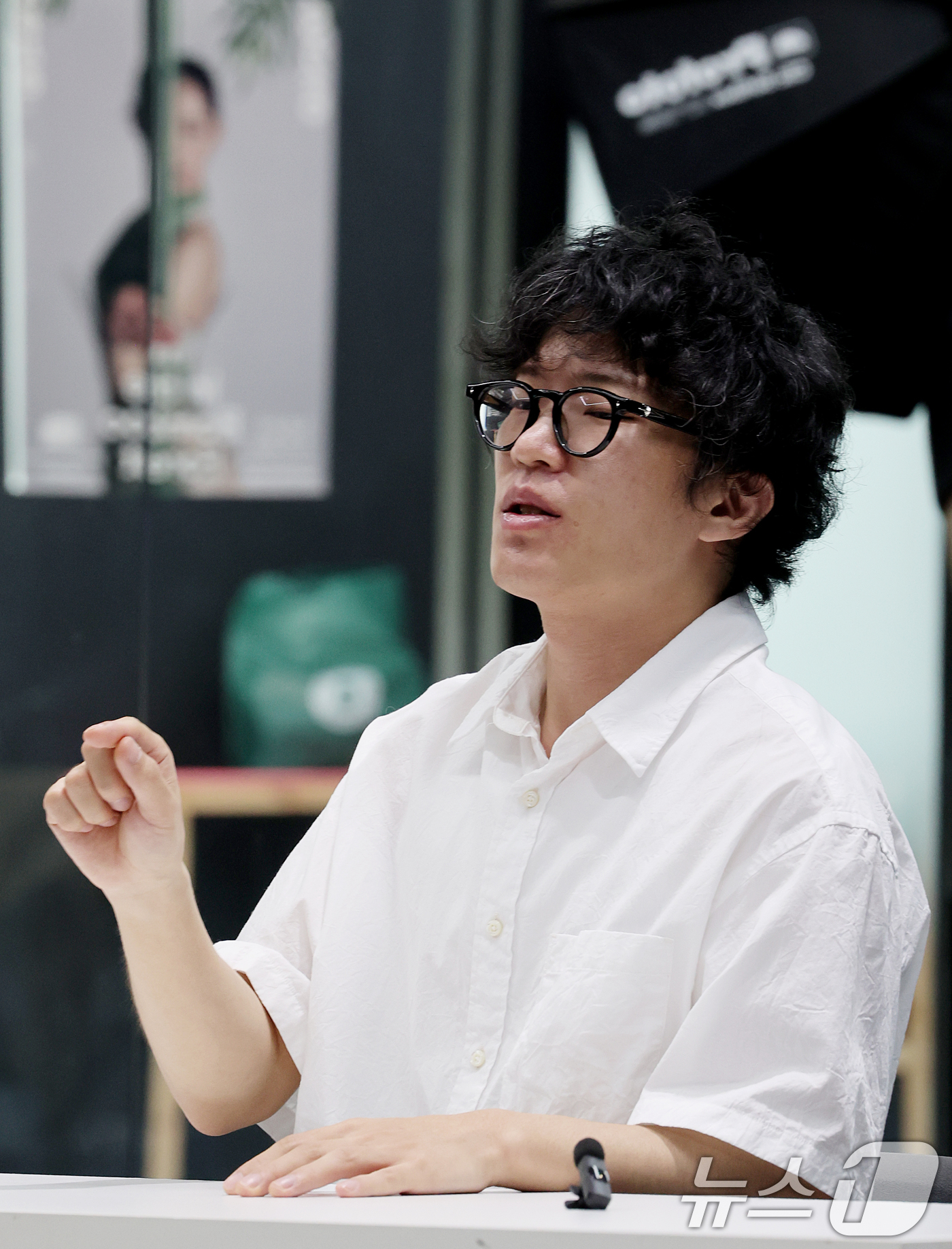 (서울=뉴스1) 조연우 인턴기자 = 박다울 음악감독이 28일 서울 용산구 노들섬 서울시발레단 스튜디오에서 내달 초연을 앞둔 창작 발레 '대나무 숲에서'(In the Bamboo F …