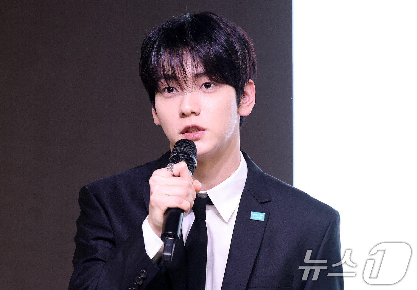 본문 이미지 - 투모로우바이투게더 수빈이 29일 서울 마포구 유니세프 한국위원회 블루홀에서 열린 전 세계 아동·청소년 마음건강 지원 '투게더 포 투모로우' 유니세프 캠페인 론칭 기자간담회에서 인사말을 하고 있다. 2026.4.29 ⓒ 뉴스1 박지혜 기자