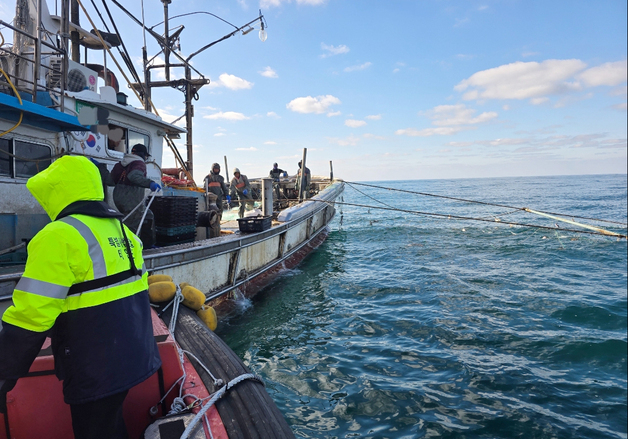 태안군, 5월 한 달 불법어업 특별단속…수산자원 보호 총력