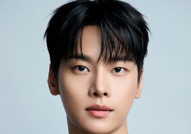 차학연, '골드디거' 출연 확정…김희애 장남으로 변신