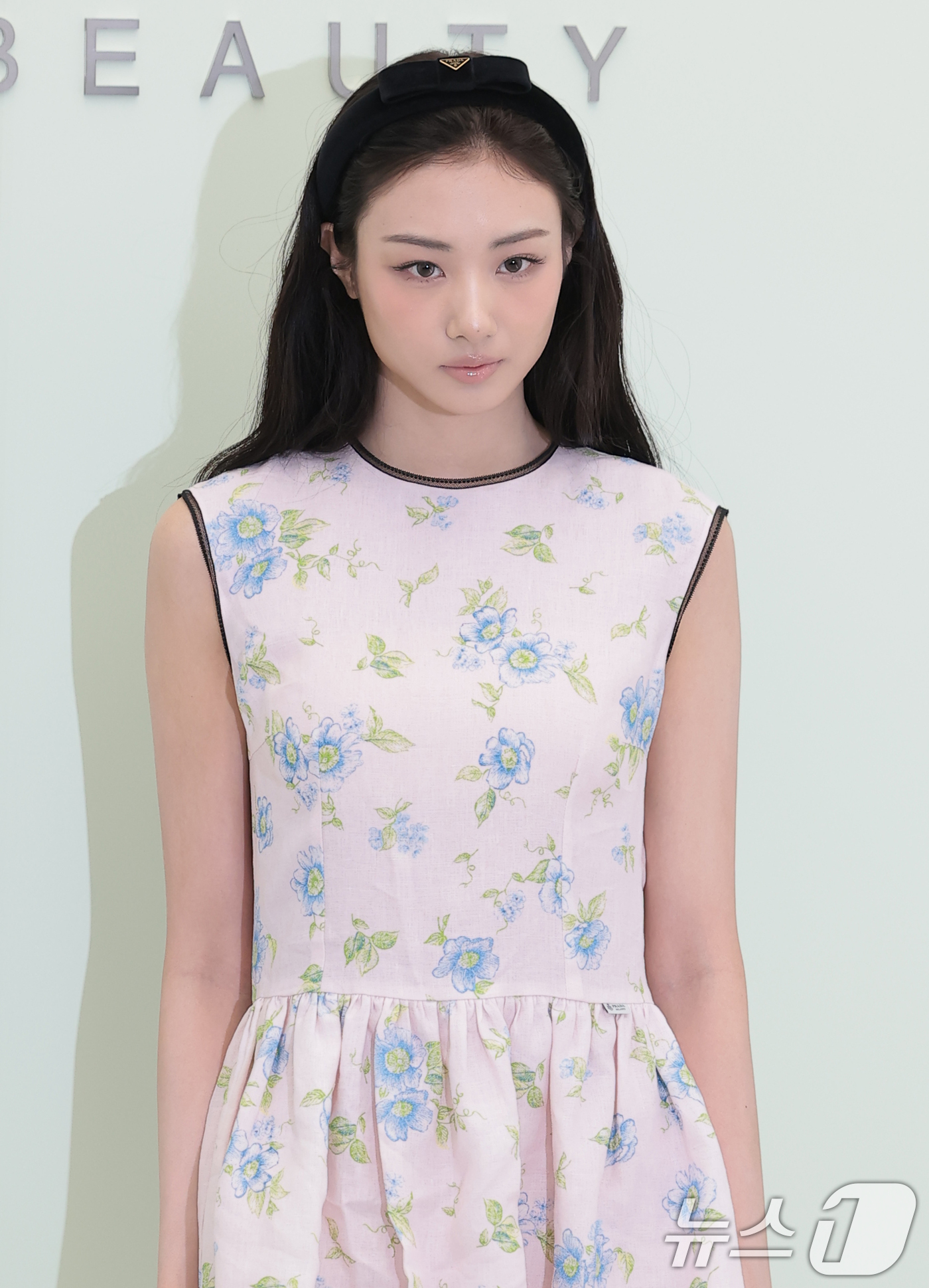 (서울=뉴스1) 권현진 기자 = 미야오 가원이 29일 서울 성동구 OWF스튜디오에서 진행된 프라다 뷰티의 '프라다 터치 블러쉬' 출시 기념 포토 행사에서 포즈를 취하고 있다. 20 …