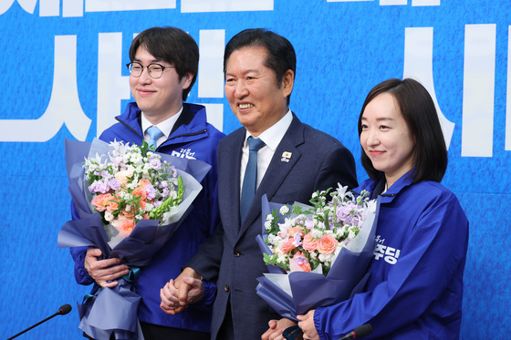 하정우·전은수 손 잡은 정청래 대표