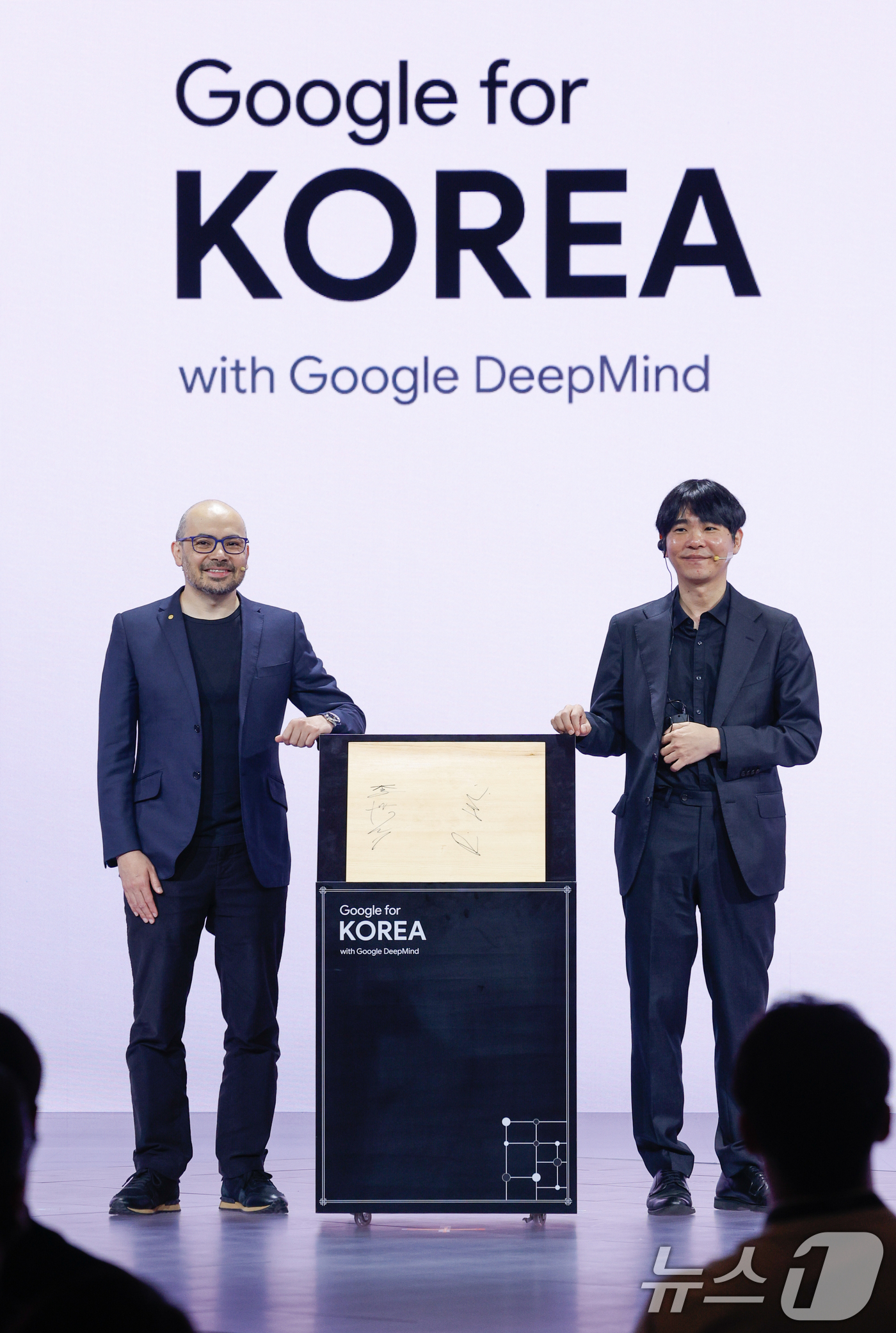 (서울=뉴스1) 안은나 기자 = 데미스 하사비스 구글 딥마인드 공동 창업자 및 CEO와 이세돌 사범이 29일 서울 중구 웨스틴조선호텔에서 열린 구글 포 코리아 2026 행사에 참석 …