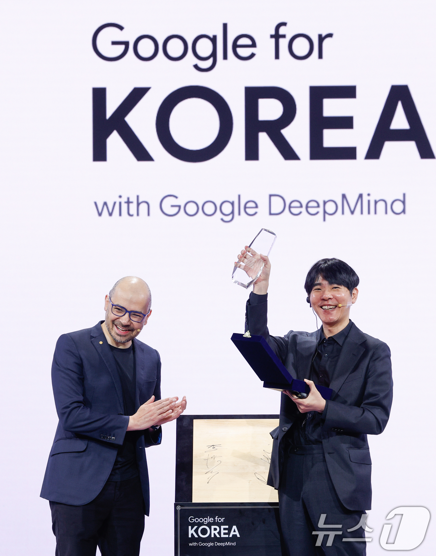 (서울=뉴스1) 안은나 기자 = 이세돌 사범이 29일 서울 중구 웨스틴조선호텔에서 열린 구글 포 코리아 2026 행사에 참석해 데미스 하사비스 구글 딥마인드 공동 창업자 및 CEO …