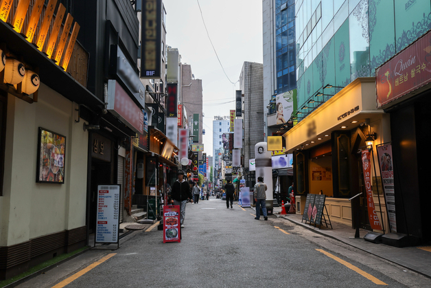 인건비 또 오르나…소상공인업계, 'AI 직원' 늘어난다