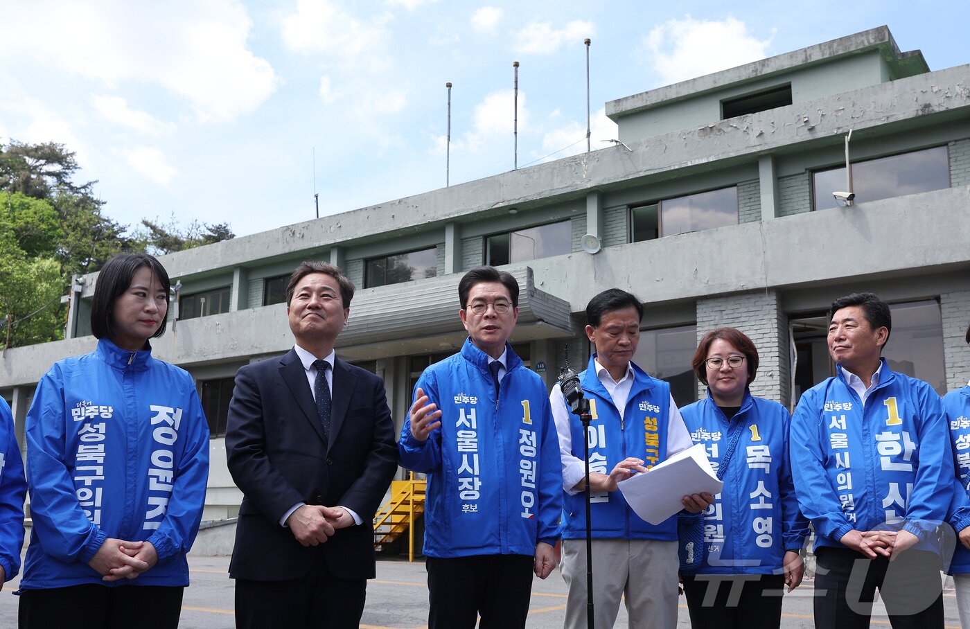 본문 이미지 - 정원오 더불어민주당 서울시장 후보가 29일 서울 성북구 정릉공영차고지에서 열린 '찾아가는 현장: 정릉차고지편'에서 발언하고 있다. 2026.4.29 ⓒ 뉴스1 김성진 기자