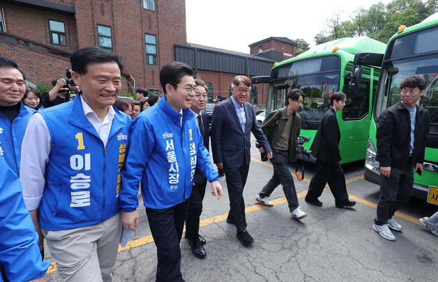 정릉공영차고지 찾은 정원오 후보