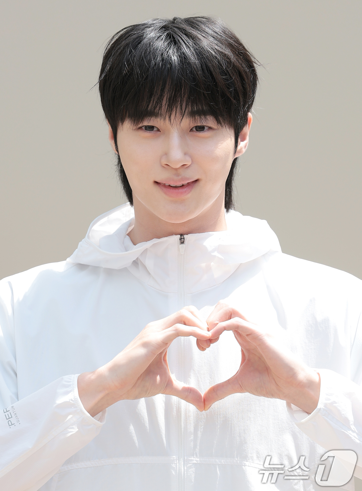 (서울=뉴스1) 권현진 기자 = 배우 변우석이 29일 서울 성동구 쎈느에서 열린 아웃도어 브랜드 디스커버리 익스페이션의 여름 시즌 브랜드 체험 행사 'DISCOVER YOUR AC …