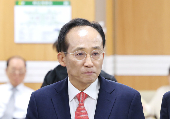 공판 출석하는 추경호