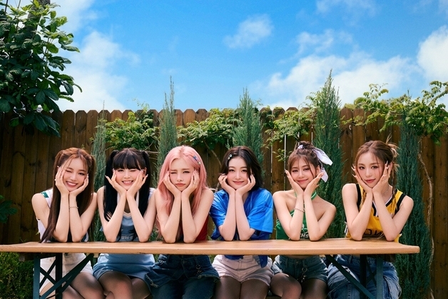 퀸즈아이, 5월 초호화 프로듀싱 사단과 컴백…성장 서사