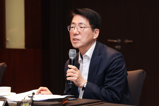 황종우 해수장관 "부산 이전 해운기업 경쟁력 강화 위해 최대한 지원"