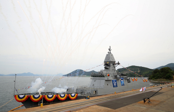 해군, 3600톤급 호위함 '제주함' 진수식 거행