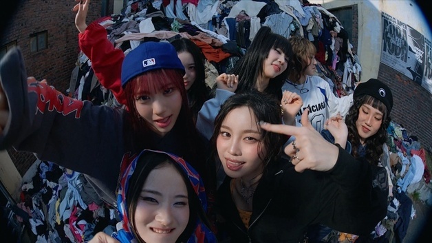 하입프린세스, 데뷔곡 MV 티저 공개…개코 손잡고 '힙합 DNA' 각인