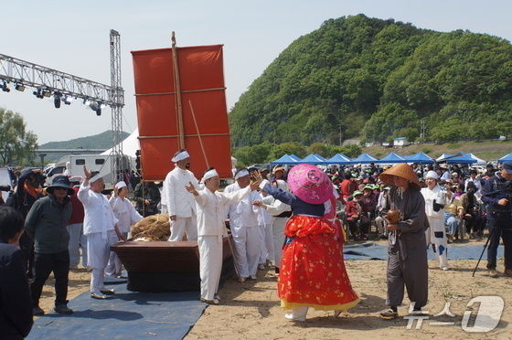 문화도시 충주, 목계별신제서 '커뮤니티 아트' 선보여