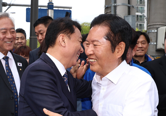 이광재 끌어안은 정청래