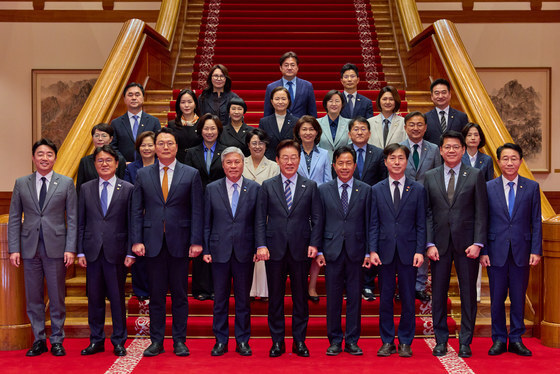 이재명 대통령, 비교섭단체·무소속 의원 초청 간담회