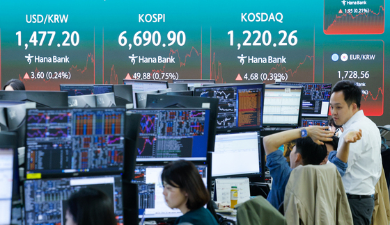 고유가에 환율 1470원대 후반 상승…외인 주식 자금도 이탈(종합)