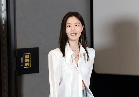 한선화, 영화관에서 자체발광