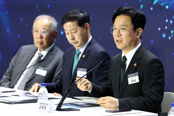 청년뉴딜 세부계획 발표하는 김영훈 장관