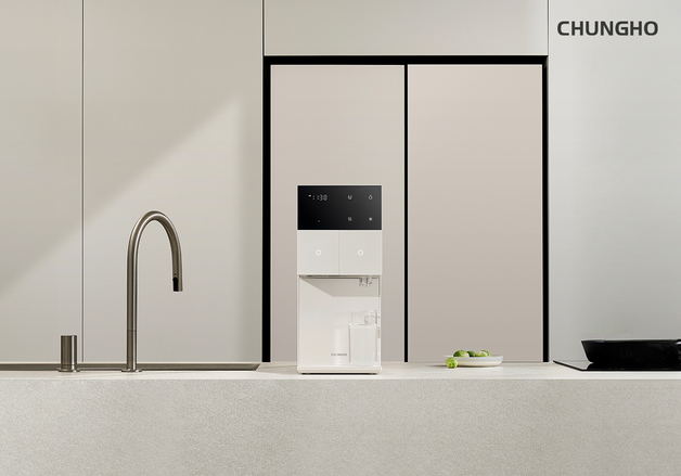 "주방 좁아도 OK"…초소형 얼음정수기 뜬다