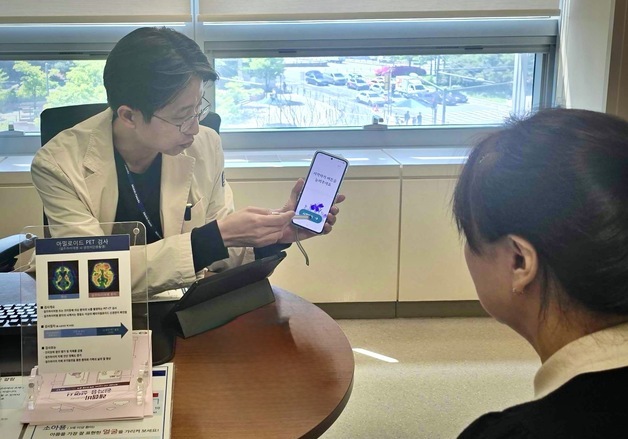 경도인지장애, 약 대신 앱으로 치료…코그테라 처방 1000건 달성