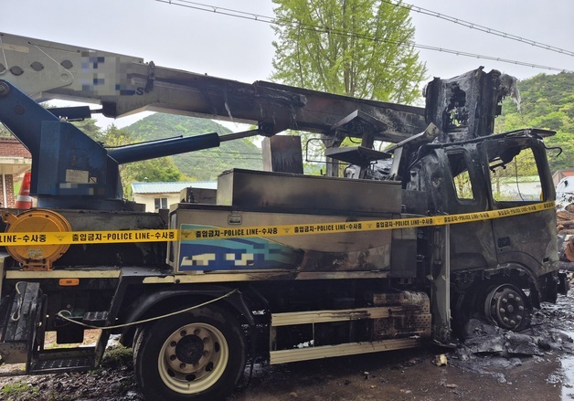 부안 고소작업차에서 불…차량 전소돼 4900만 원 피해