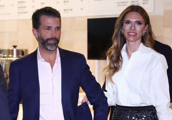 방한 중 정용진 회장 부인 콘서트 참석하는 트럼프 주니어