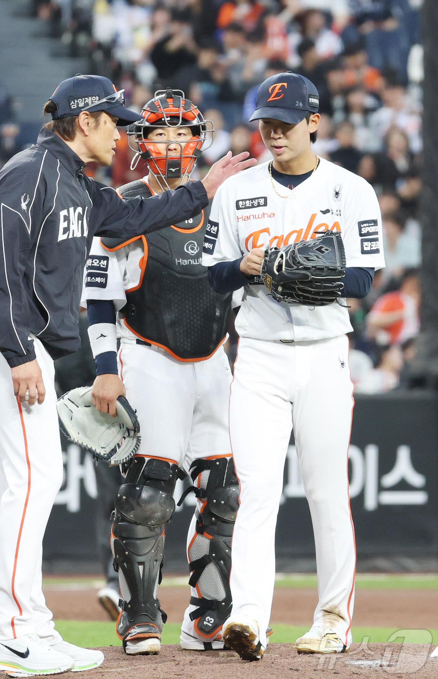 (대전=뉴스1) 김기남 기자 = 29일 대전 한화생명볼파크에서 열린 2026 신한 SOL KBO리그 SSG 랜더스와 한화 이글스의 경기에서 2회초 한화 황준서가 1과 2/3이닝 동 …