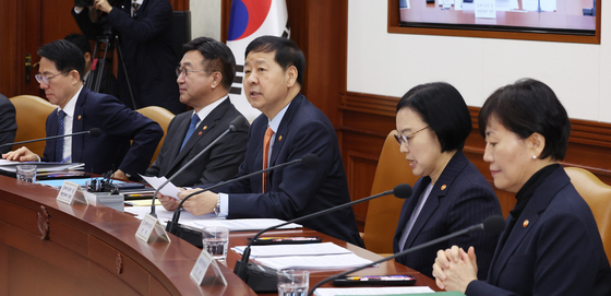 경제관계장관회의 주재하는 구윤철 부총리