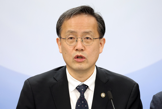 공급망 병목해소 규제 개선방안 발표하는 이형일 차관