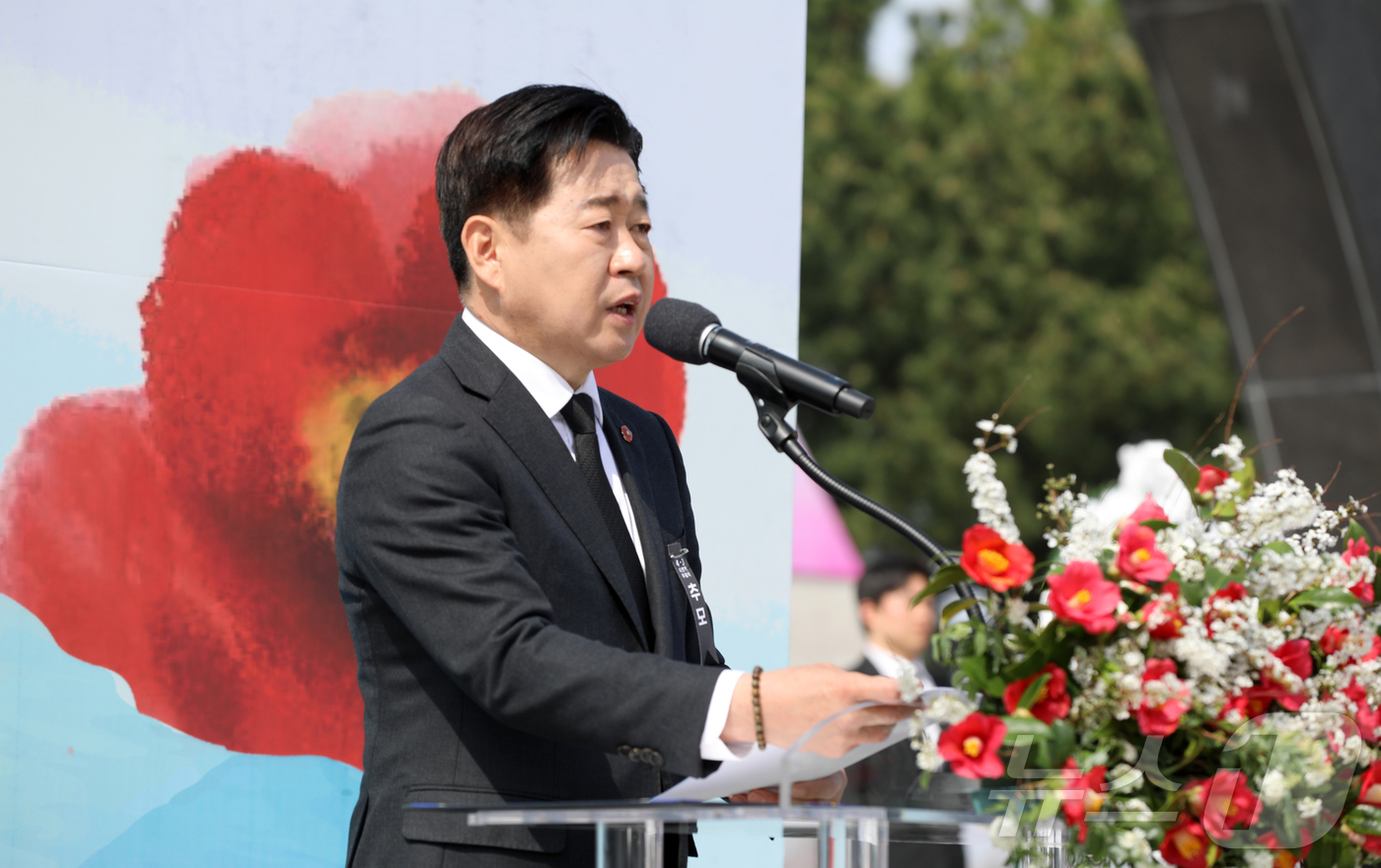 (제주=뉴스1) 오미란 기자 = 오영훈 제주특별자치도지사가 3일 오전 제주4·3평화공원에서 열린 제78주년 4·3 희생자 추념식에서 인사말을 하고 있다. 2026.4.3/뉴스1