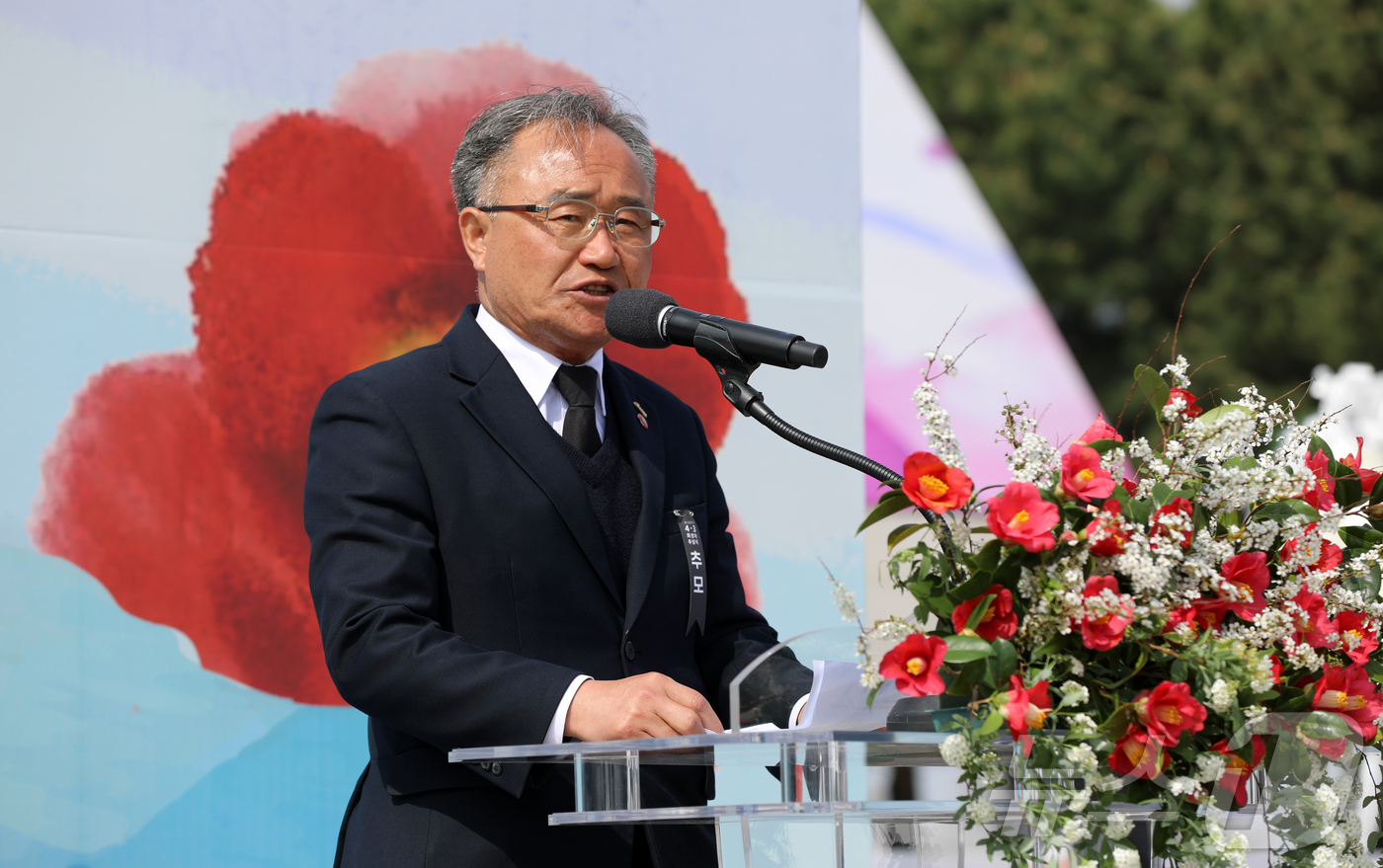 (제주=뉴스1) 오미란 기자 = 김창범 제주4·3희생자유족회장이 3일 오전 제주4·3평화공원에서 열린 제78주년 4·3 희생자 추념식에서 인사말을 하고 있다. 2026.4.3/뉴스 …