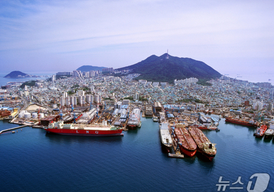 지난해 부산 상장사 HJ重·리노공업 등 성장세 '괄목'