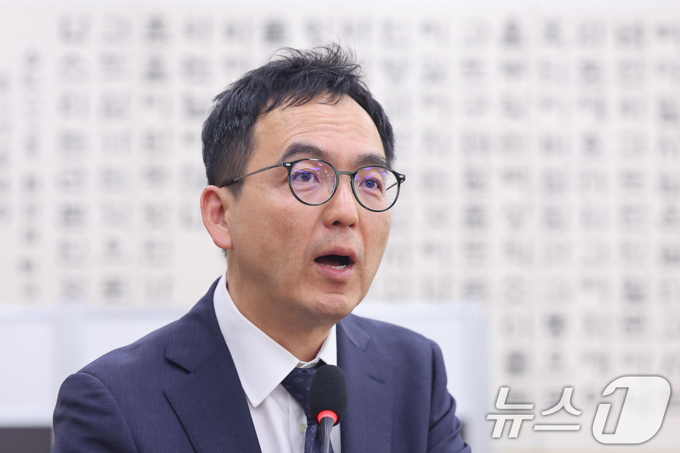 (서울=뉴스1) 신웅수 기자 = 구자현 검찰총장 직무대행이 3일 서울 여의도 국회에서 열린 윤석열정권정치검찰조작기소의혹사건진상규명국정조사특별위원회 전체회의에서 발언하고 있다. 20 …