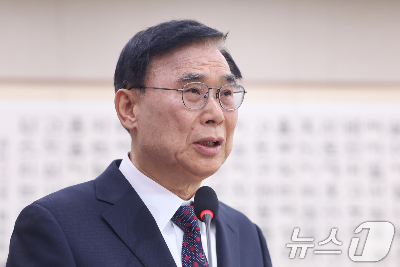 (서울=뉴스1) 신웅수 기자 = 이종석 국정원장이 3일 서울 여의도 국회에서 열린 윤석열정권정치검찰조작기소의혹사건진상규명국정조사특별위원회 전체회의에서 발언하고 있다. 2026.4. …