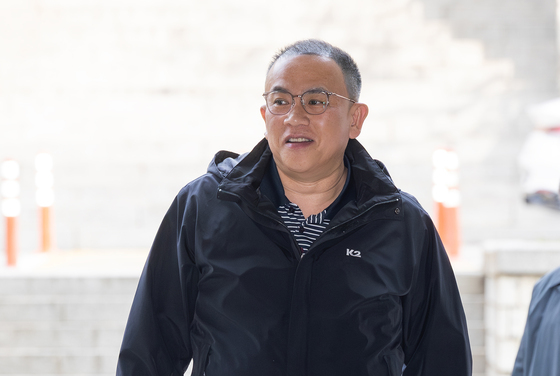 '여론조사비 대납 재판' 증인 출석하는 명태균