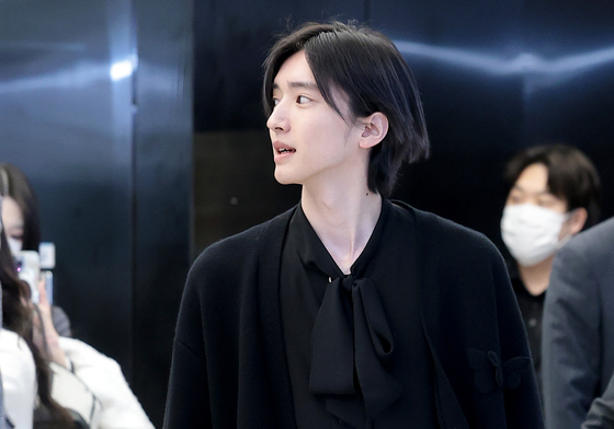 미치에다 슌스케, 옆모습도 화보