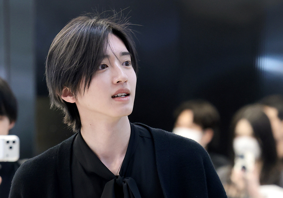 미치에다 슌스케, 화보같은 입국