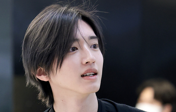 미치에다 슌스케, 김포공항에서 화보를