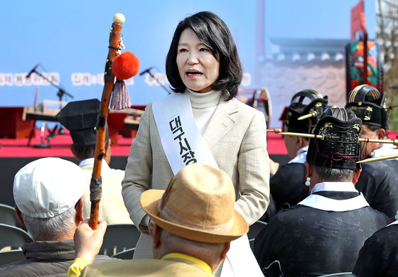 수성사직제 찾은 이진숙