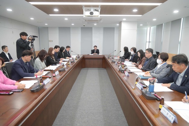 춘천시, 공공기관 전기·냉난방 절감…차량 홀짝제도