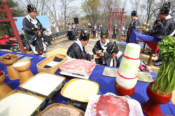 평안과 풍년 기원하는 '수성사직제'