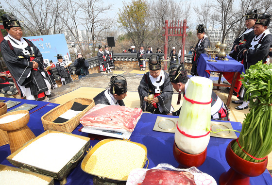 평안과 풍년 기원하는 '수성사직제'
