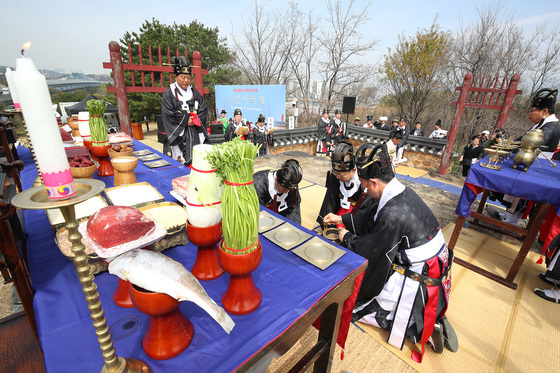 평안과 풍년 기원하는 '수성사직제'